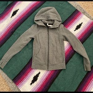 Lulu lemon zip up hoodie w/ thumb holes